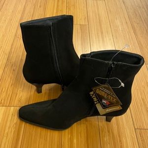 NWT Stuart Weitzman Gortex Ankle Boots 7.5